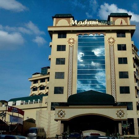 Hotel Madani Medan - Syariah Hotel Εξωτερικό φωτογραφία