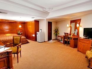 Hotel Madani Medan - Syariah Hotel Εξωτερικό φωτογραφία