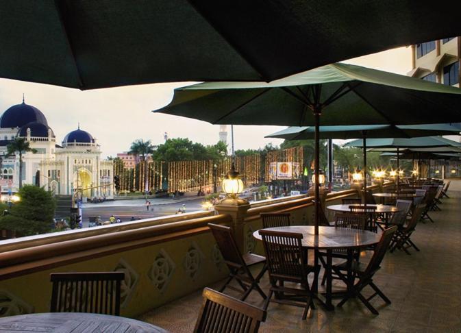 Hotel Madani Medan - Syariah Hotel Εξωτερικό φωτογραφία